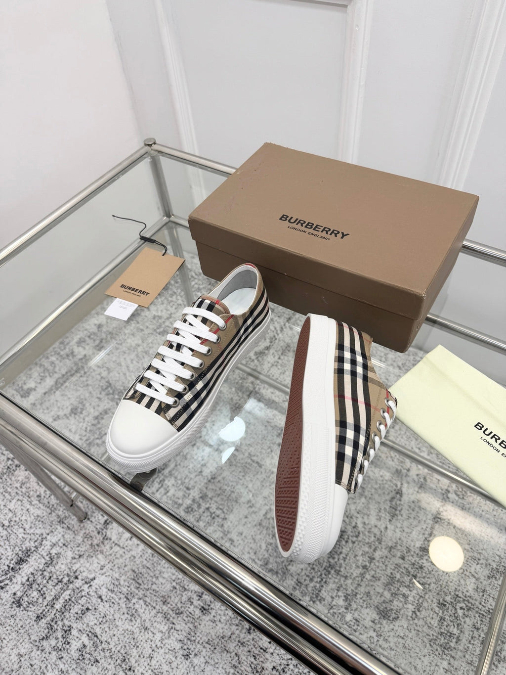 BURBERRY 26S VINTAGE CHECK SNEAKERS IN BEIGE AND BLACK CANVAS