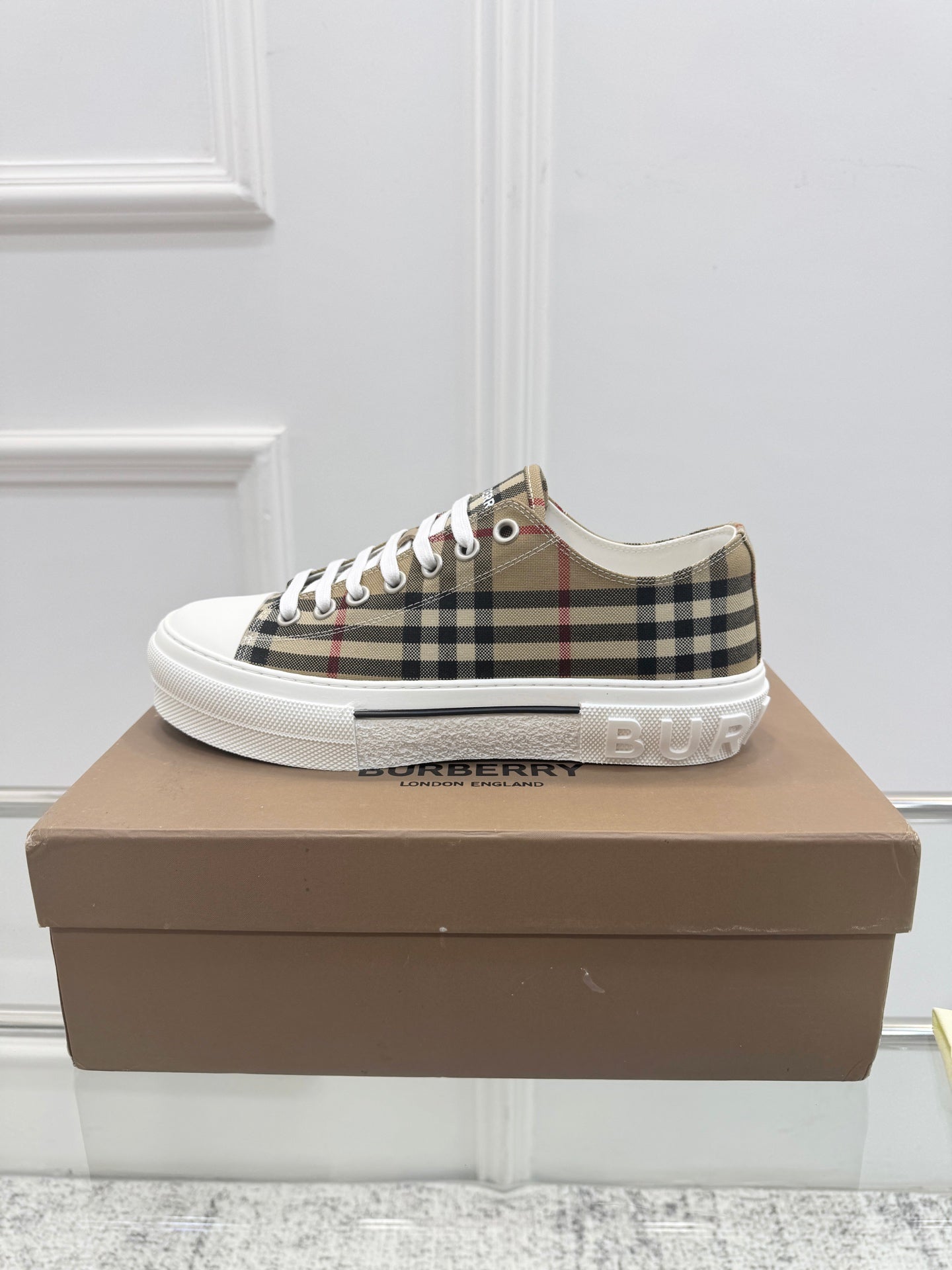BURBERRY 26S VINTAGE CHECK SNEAKERS IN BROWN AND BLACK CANVAS