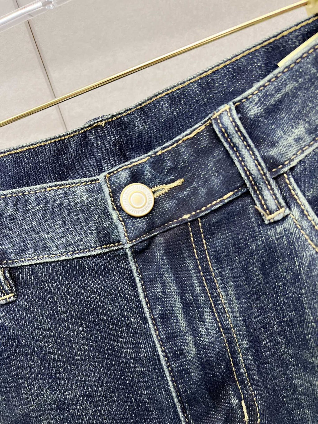 LV BLUE DENIM JEAN 239500