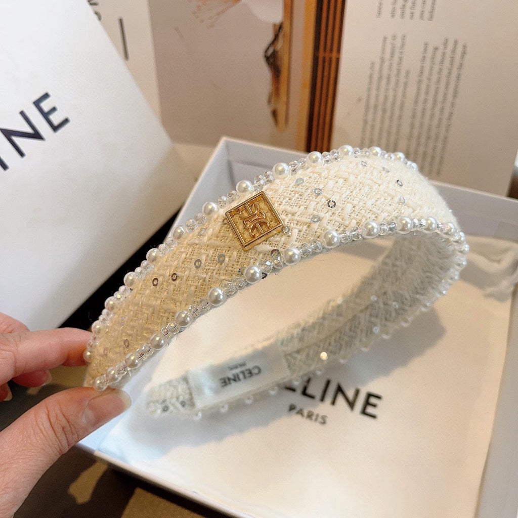 WHITE TWEED WITH PEARL HAIRBAND 412431
