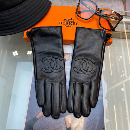 GLOVES IN BLACK LAMBSKIN 463840