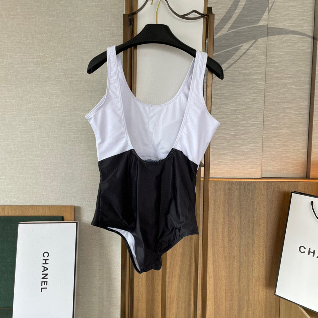 CC BIKINI SWIMSUIT SET IN BLACK AND WHITE 613717