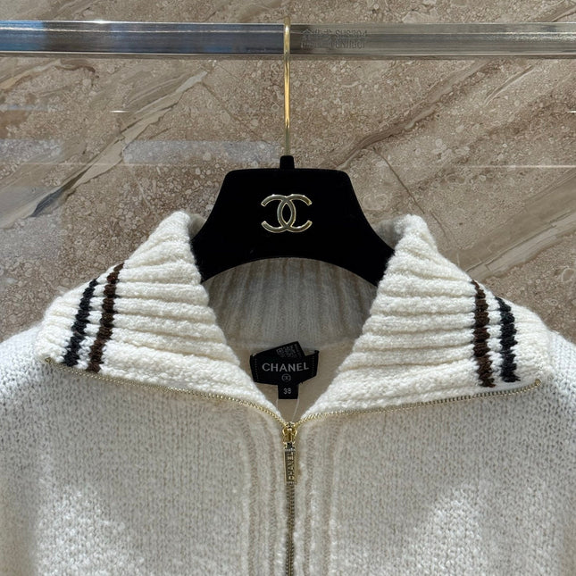 CHANEL 25S CASHMERE HALF-ZIP T-SHIRT 318