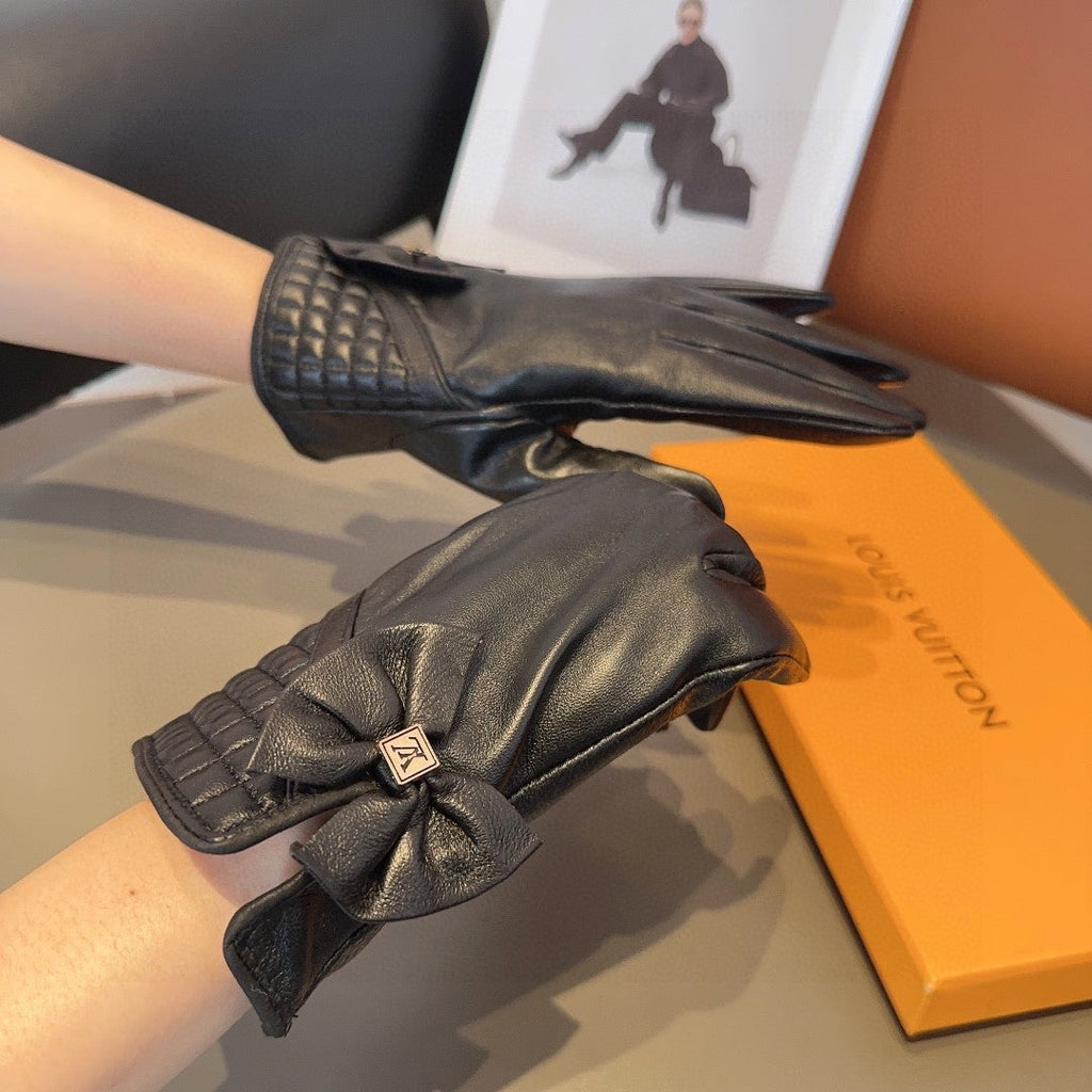 LV GLOVES IN BLACK LAMBSKIN 465812