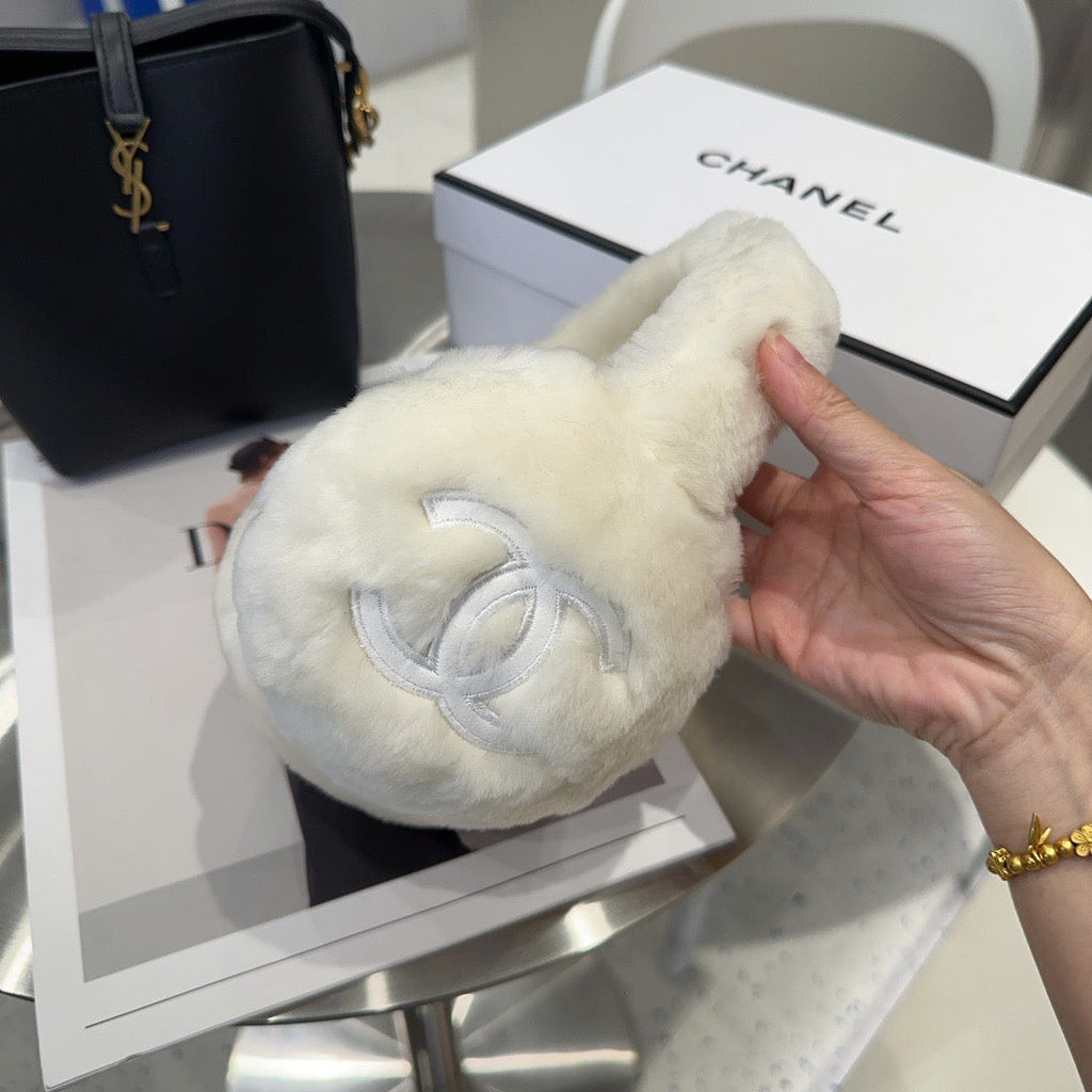 CHANEL 25S SKI EARMUFFS 928760