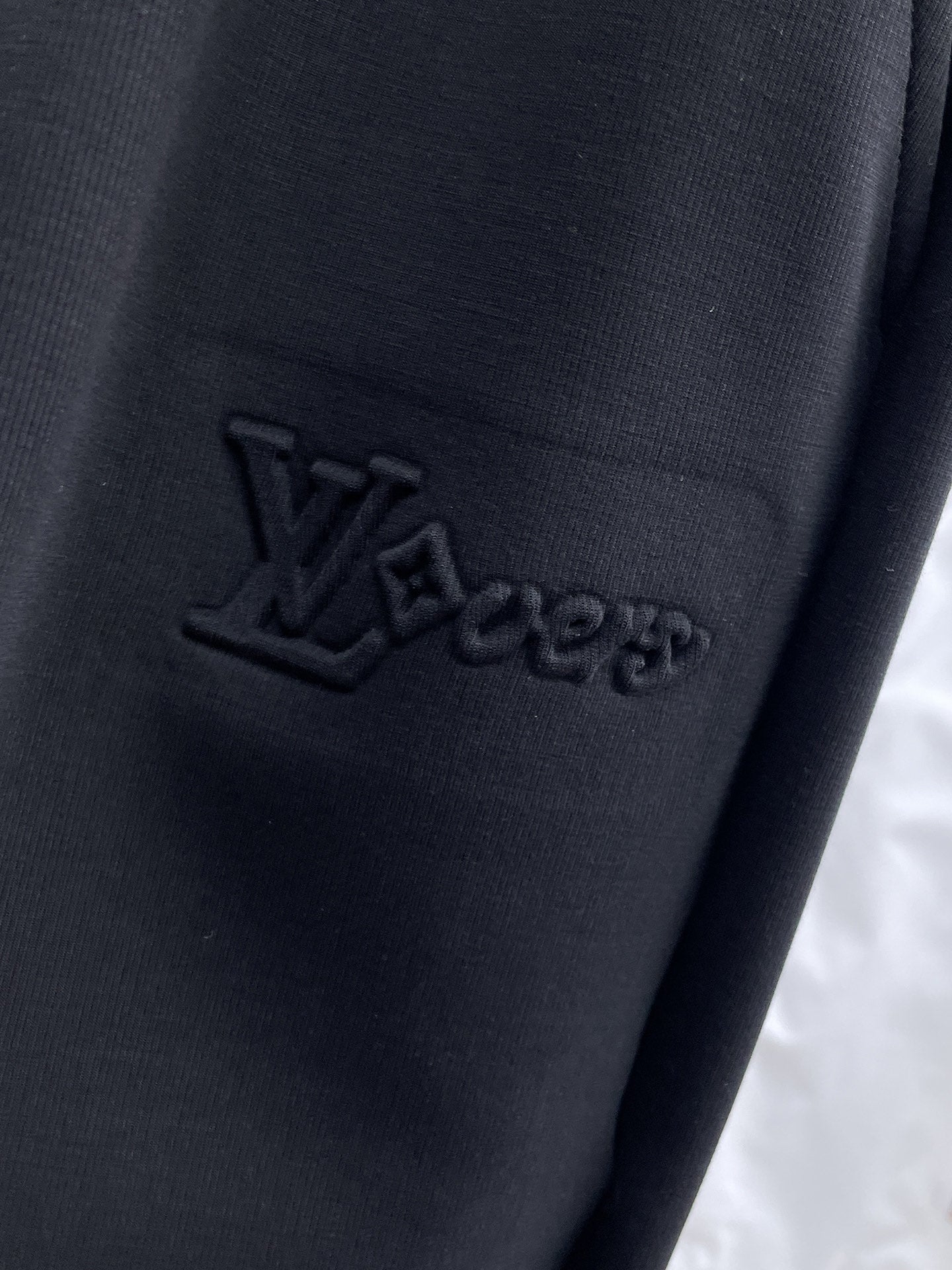 LV BLACK TROUSERS 239508
