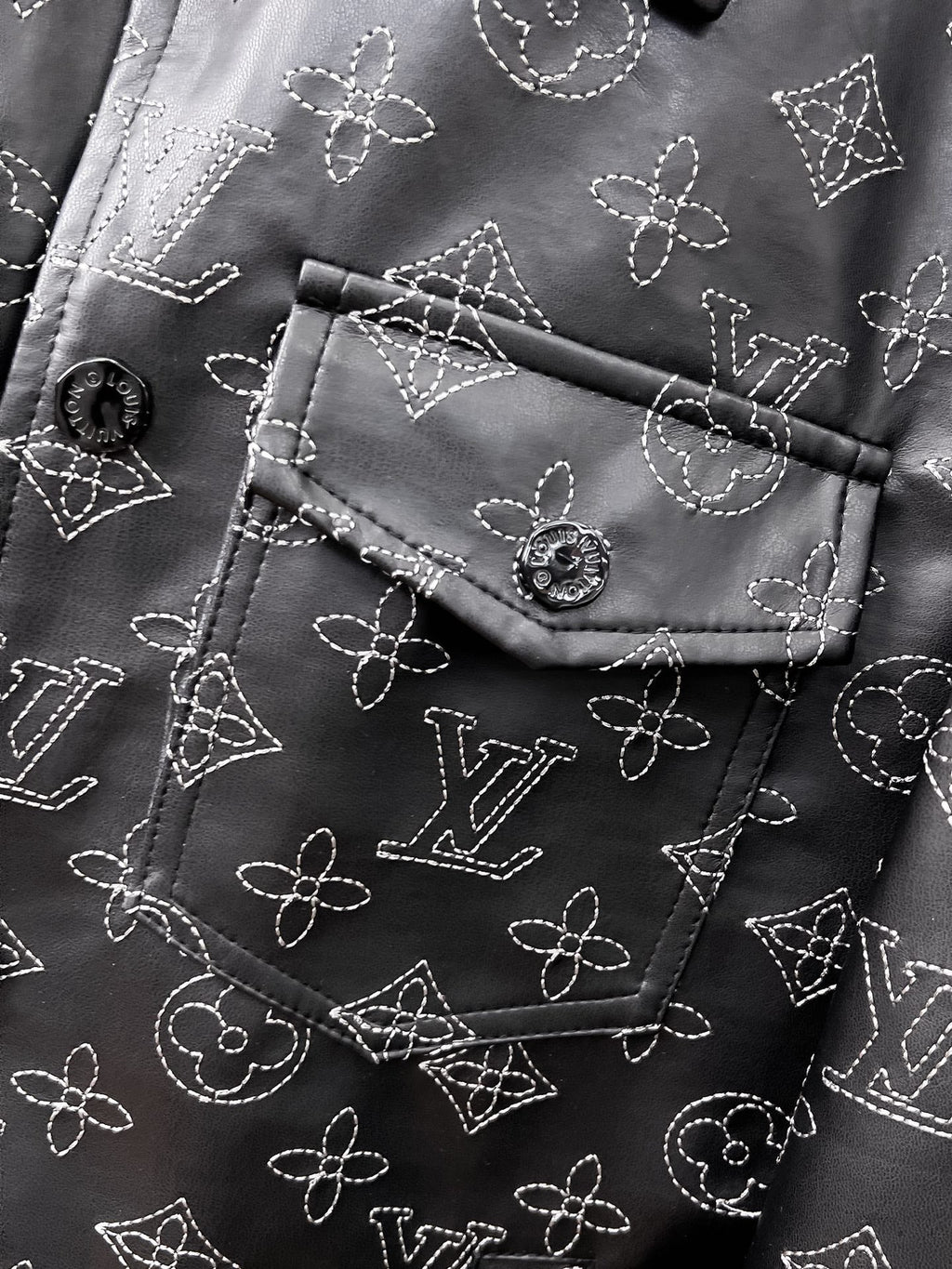 LV BLACK MONOGRAM DENIM JACKET 239528