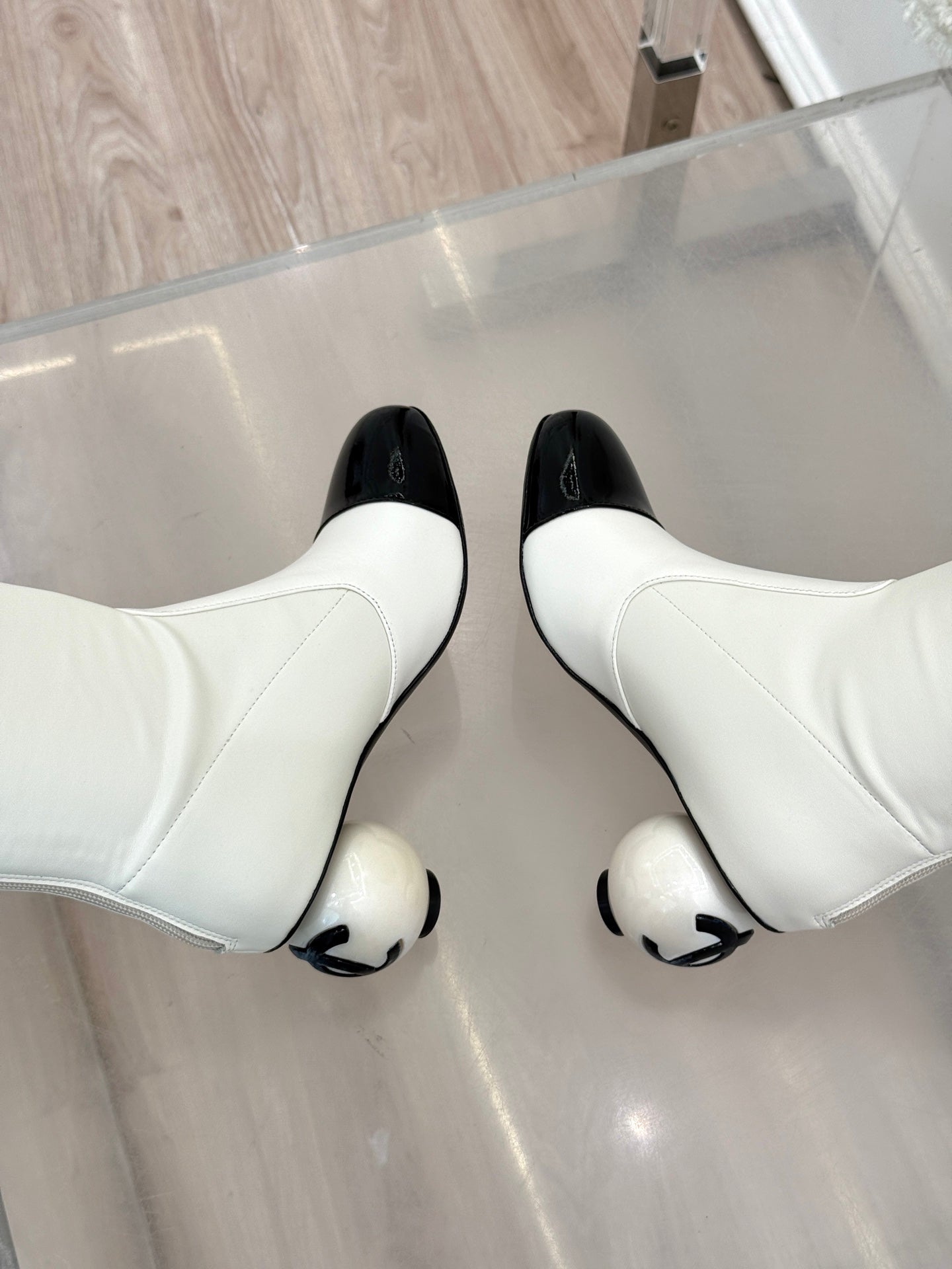 CC PEARL HIGH BOOTS IN WHITE CALFSKIN
