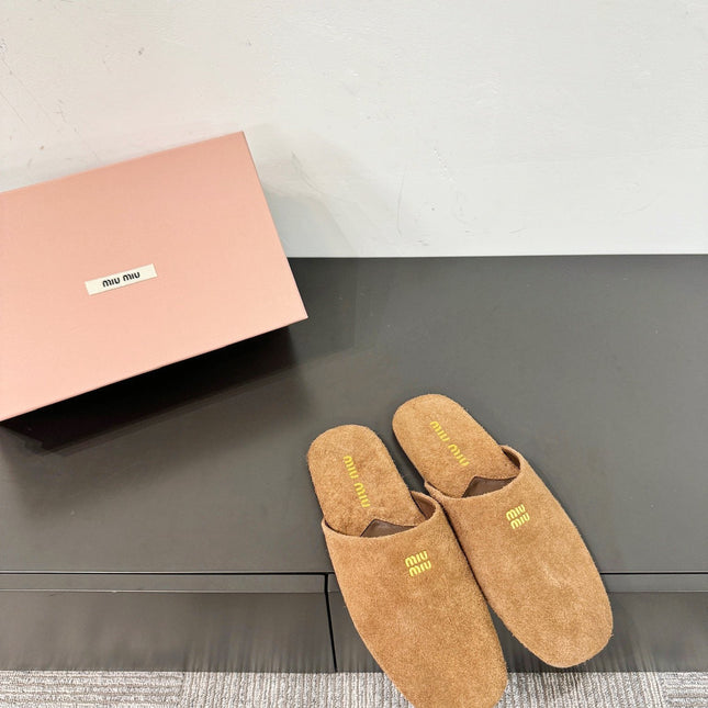 MIUMIU 26S MULE LOAFERS IN CARAMEL BROWN SUEDE LOGO