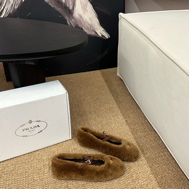 PRADA 26S SHEARLING BALLET FLATS IN BROWN