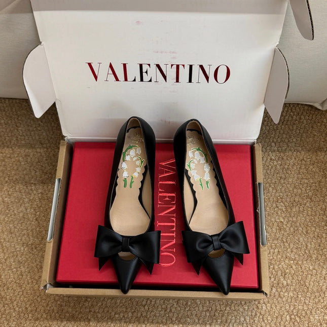 VALENTINO 26S HIGH HEEL SHOES IN BLACK CALFSKIN WITH BOW