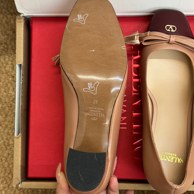 VALENTINO 26S HEELED BALLET FLATS IN BROWN CALFSKIN