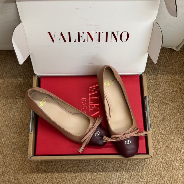 VALENTINO 26S HEELED BALLET FLATS IN BROWN CALFSKIN