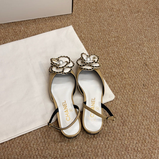 CHANEL 26S SLINGBACK FLATS IN BEIGE CALFSKIN CAMELLIA PEARL