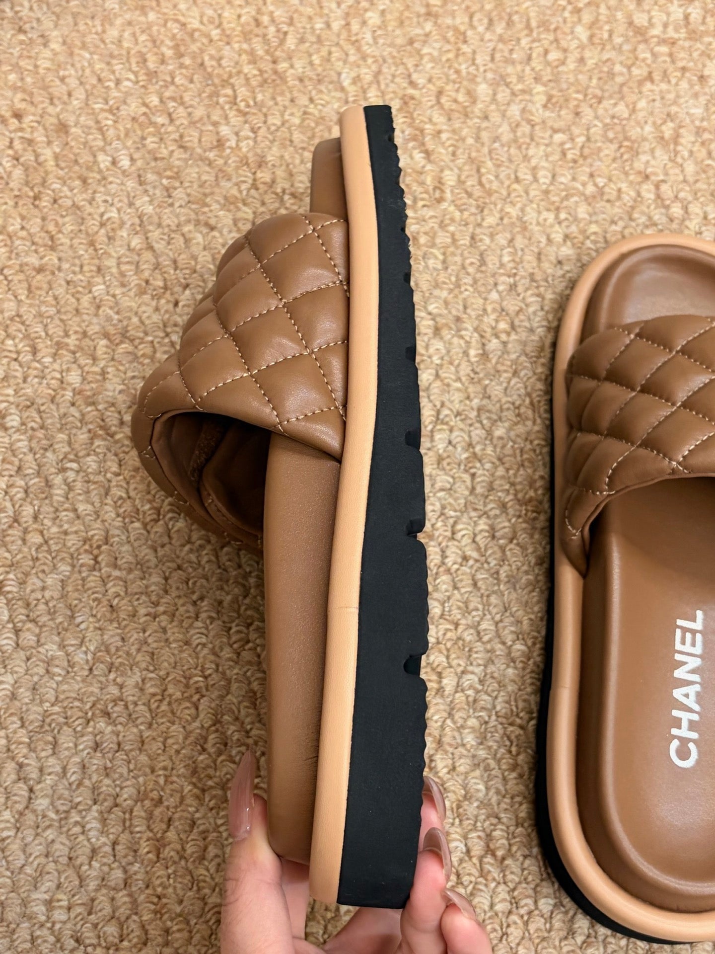 CHANEL 26S SLIDE SANDALS IN BROWN QUILTED CALFSKIN SILVER HARDWARE