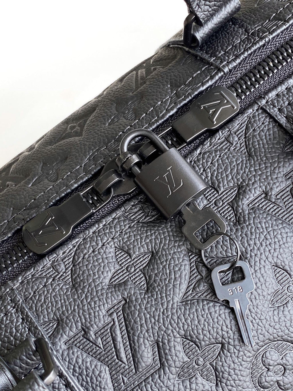 LV 25S KEEPALL BANDOULIÈRE BAG 50 IN BLACK EMBOSSED TAURILLON CALFSKIN MONOGRAM