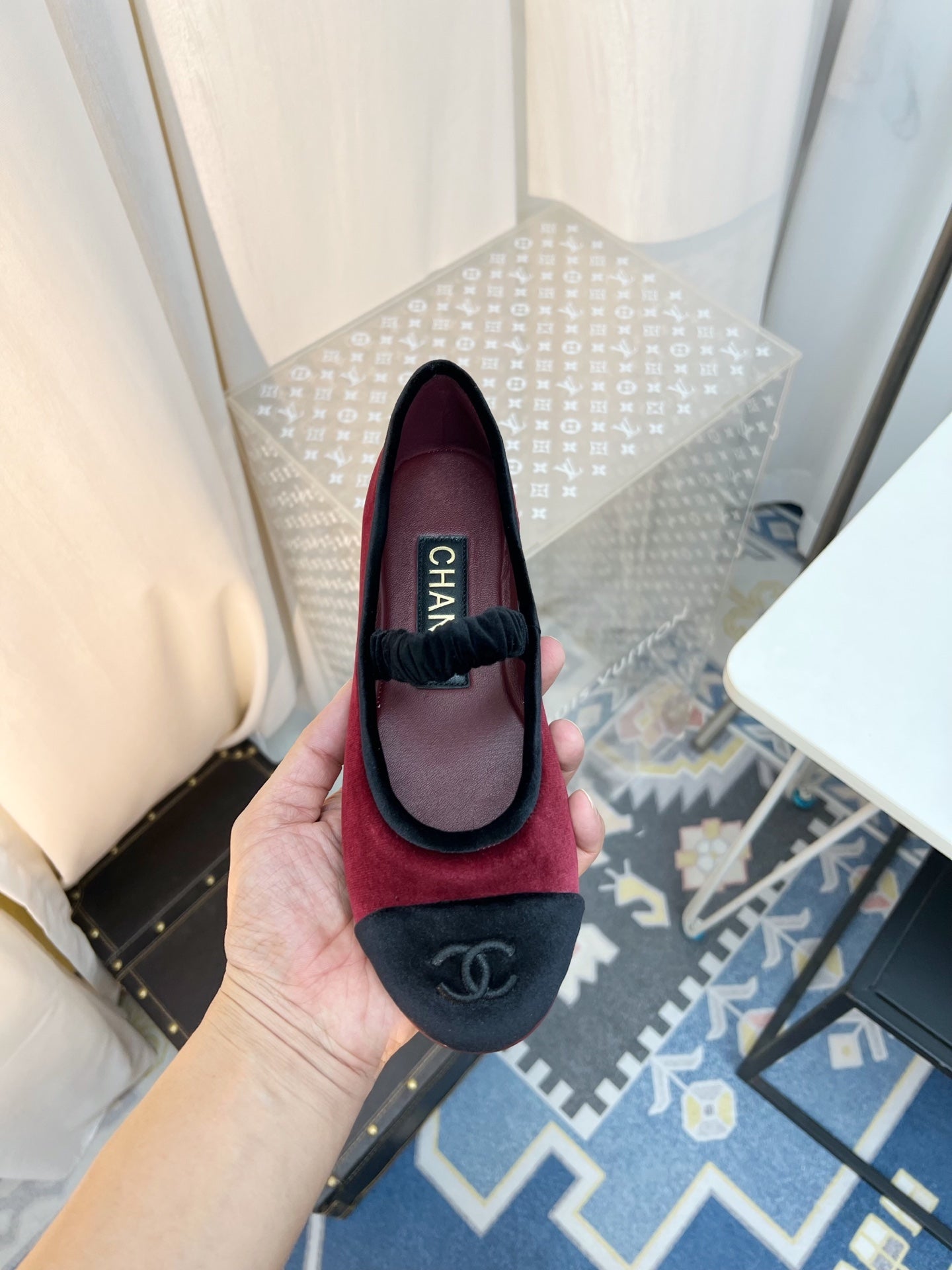 CC MARY JANE FLAT IN RED AND BLACK VELVET