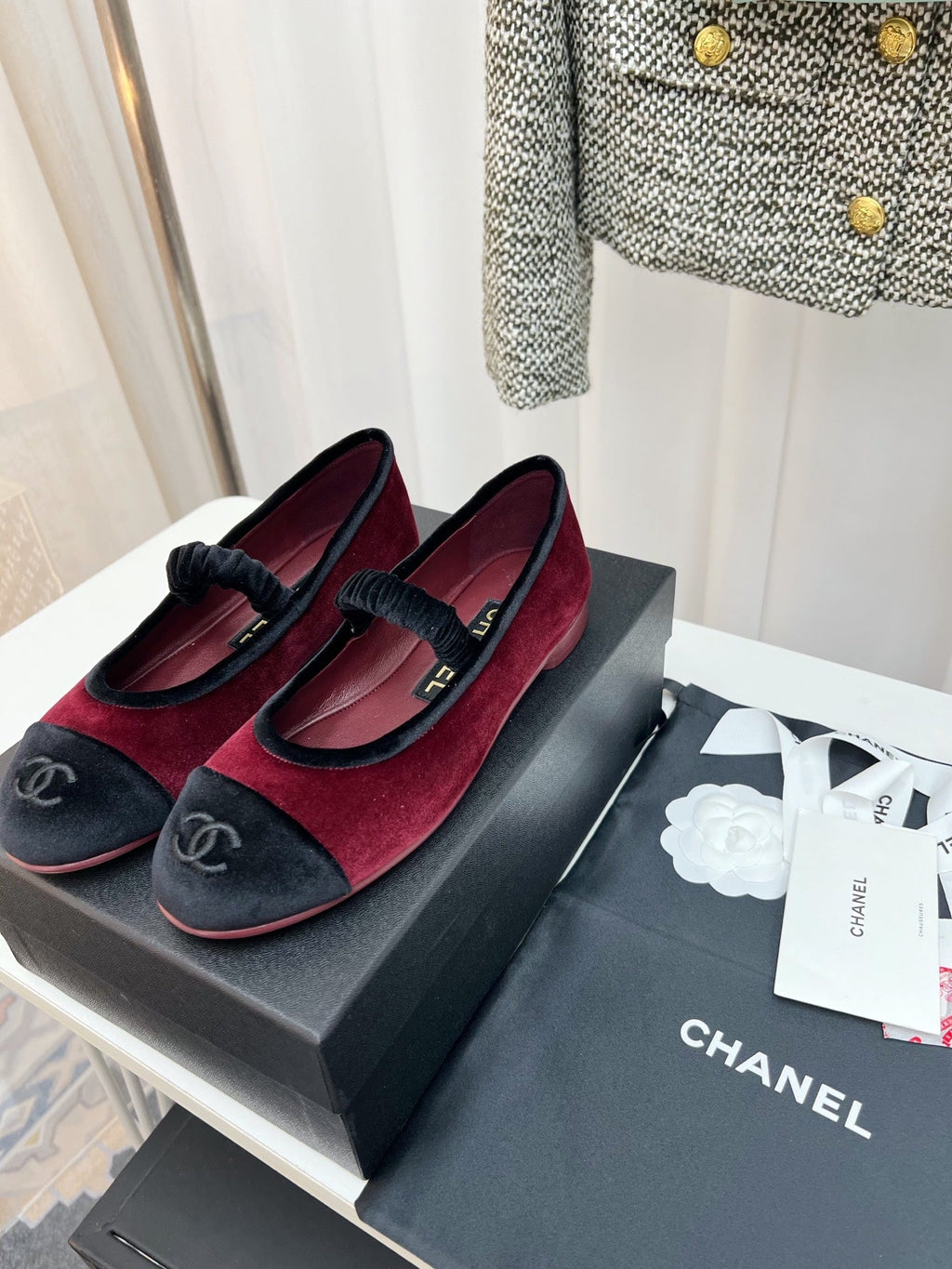 CC MARY JANE FLAT IN RED AND BLACK VELVET