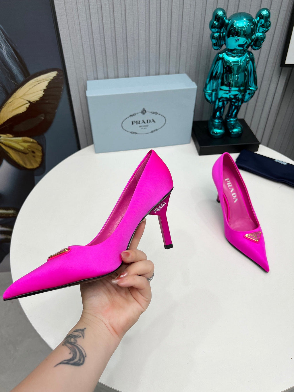 PRADA 26S POINTED TOE PUMPS STILETTO HEEL 80MM IN FUCHSIA PINK SATIN