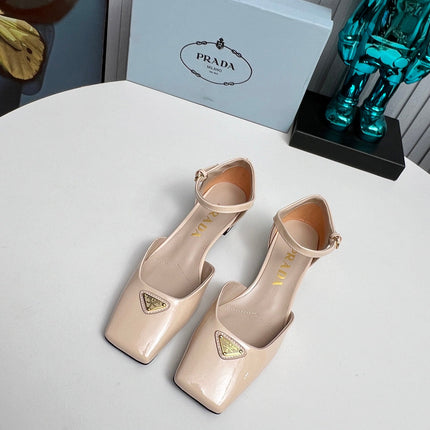 PRADA 26S ANKLE STRAP PUMPS 40MM IN NUDE BEIGE PATENT CALFSKIN TRIANGLE LOGO