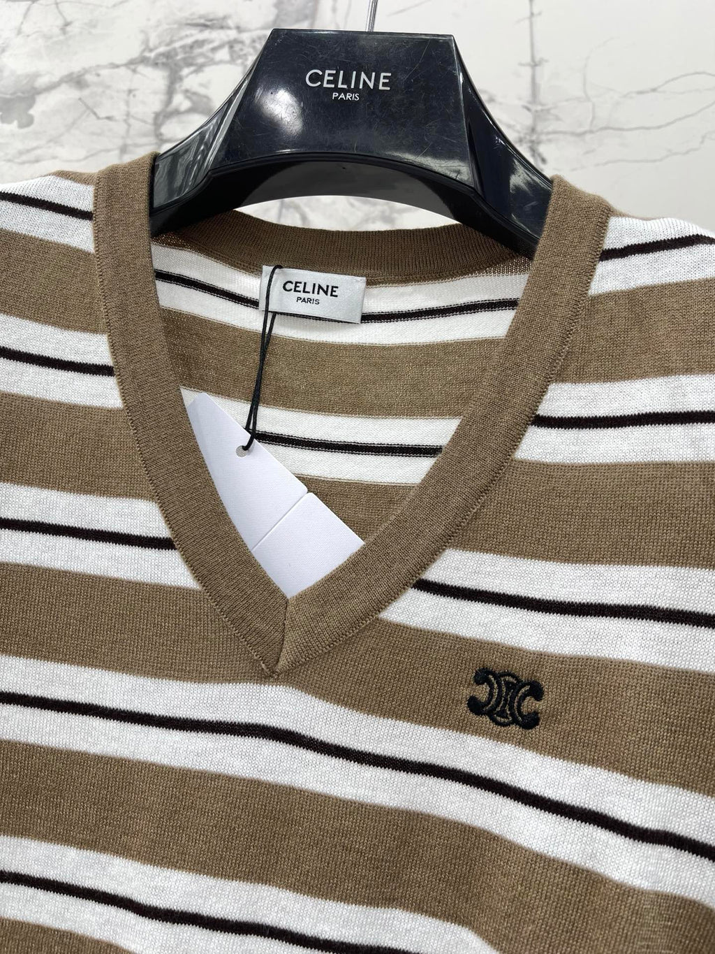 CELINE 26S V NECK SHORT SLEEVE T-SHIRT 207