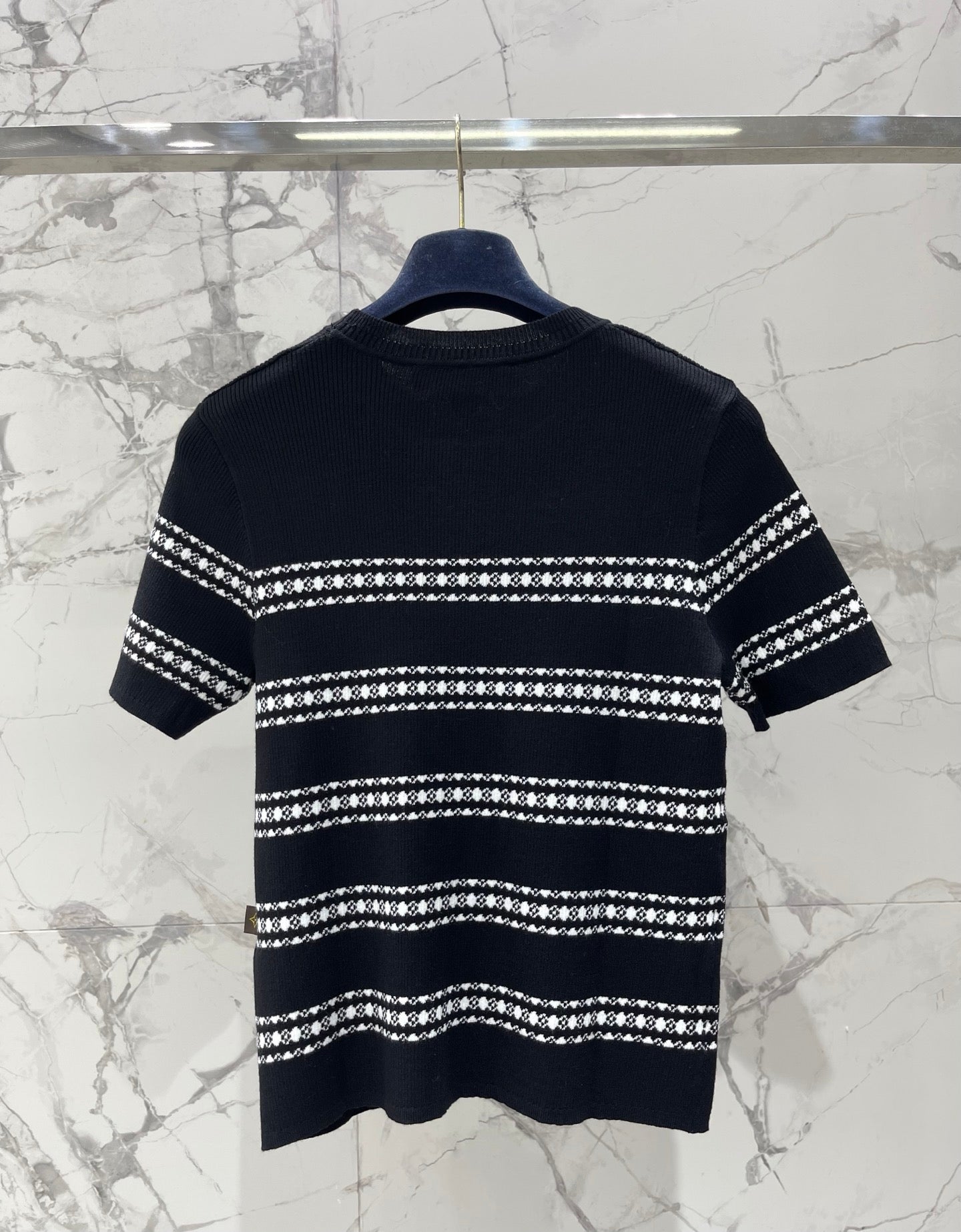 LV 26S SHORT-SLEEVED SWEATER STYLE 258