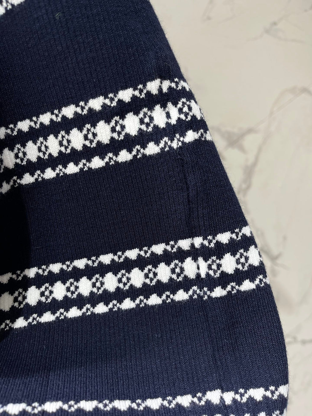 LV 26S SHORT-SLEEVED SWEATER STYLE 257