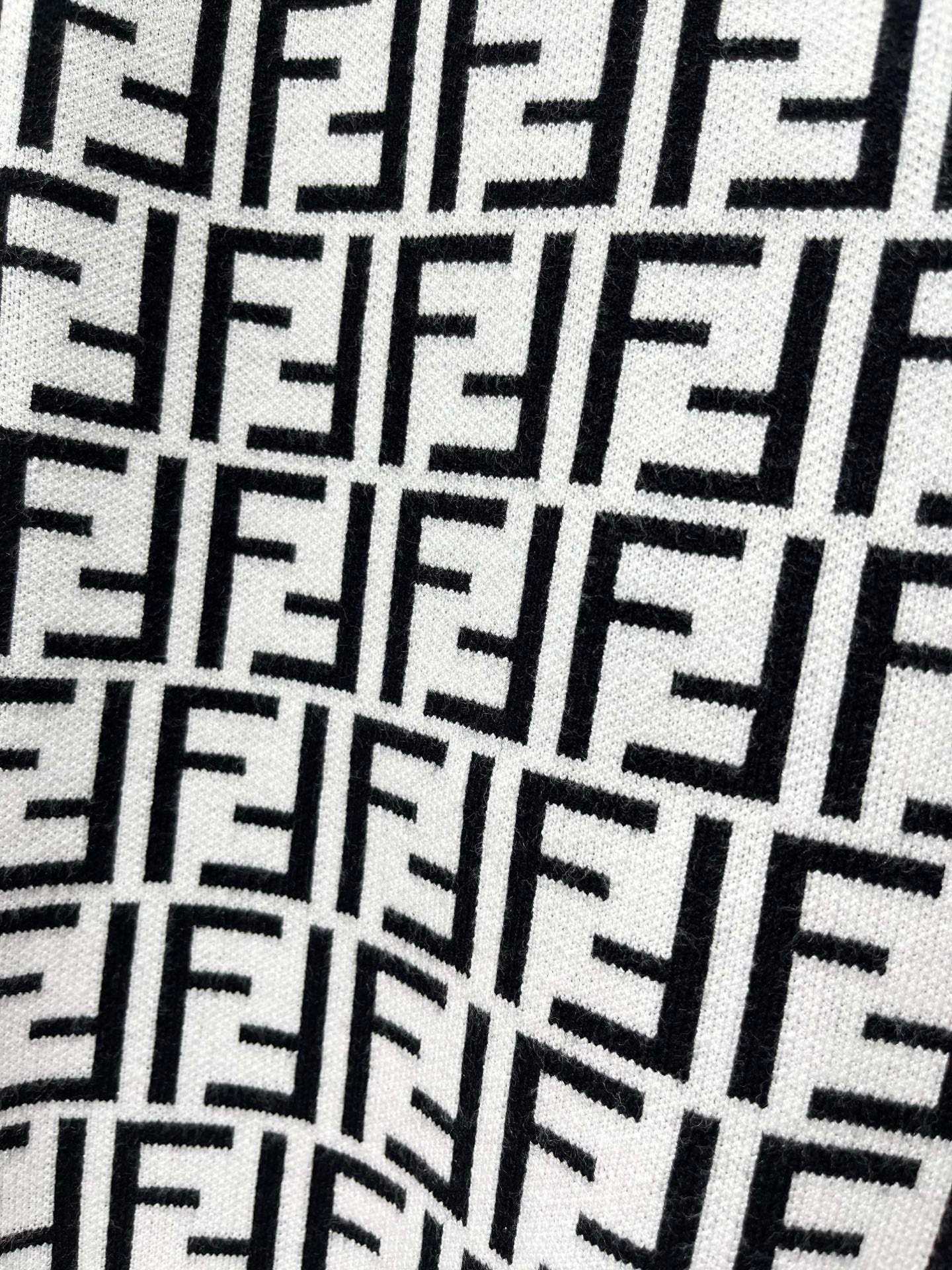 FENDI 26S KNIT TANK TOP 046