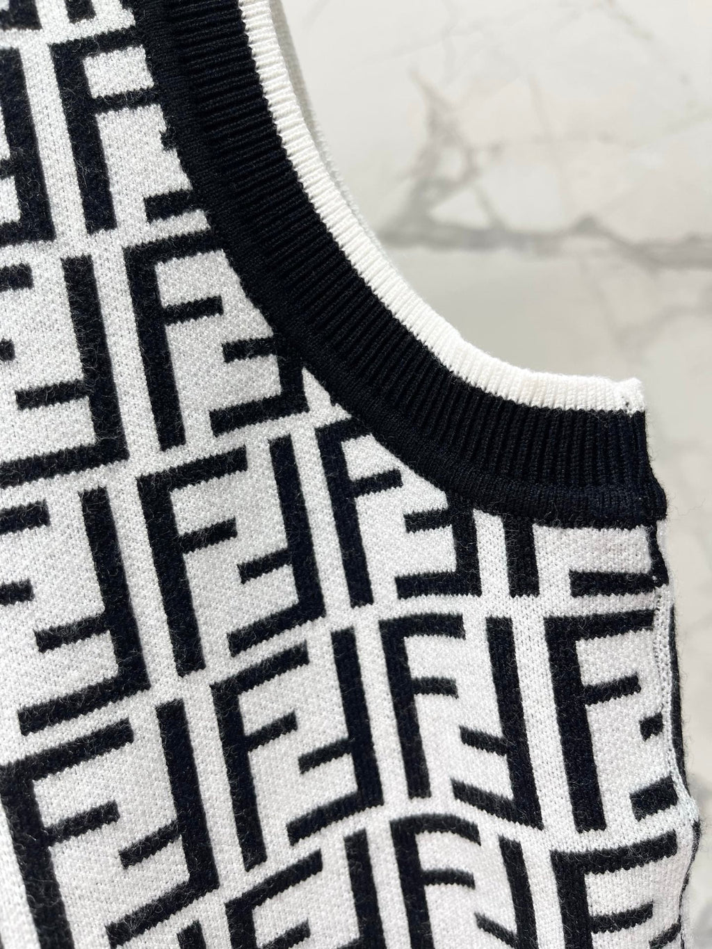 FENDI 26S KNIT TANK TOP 046