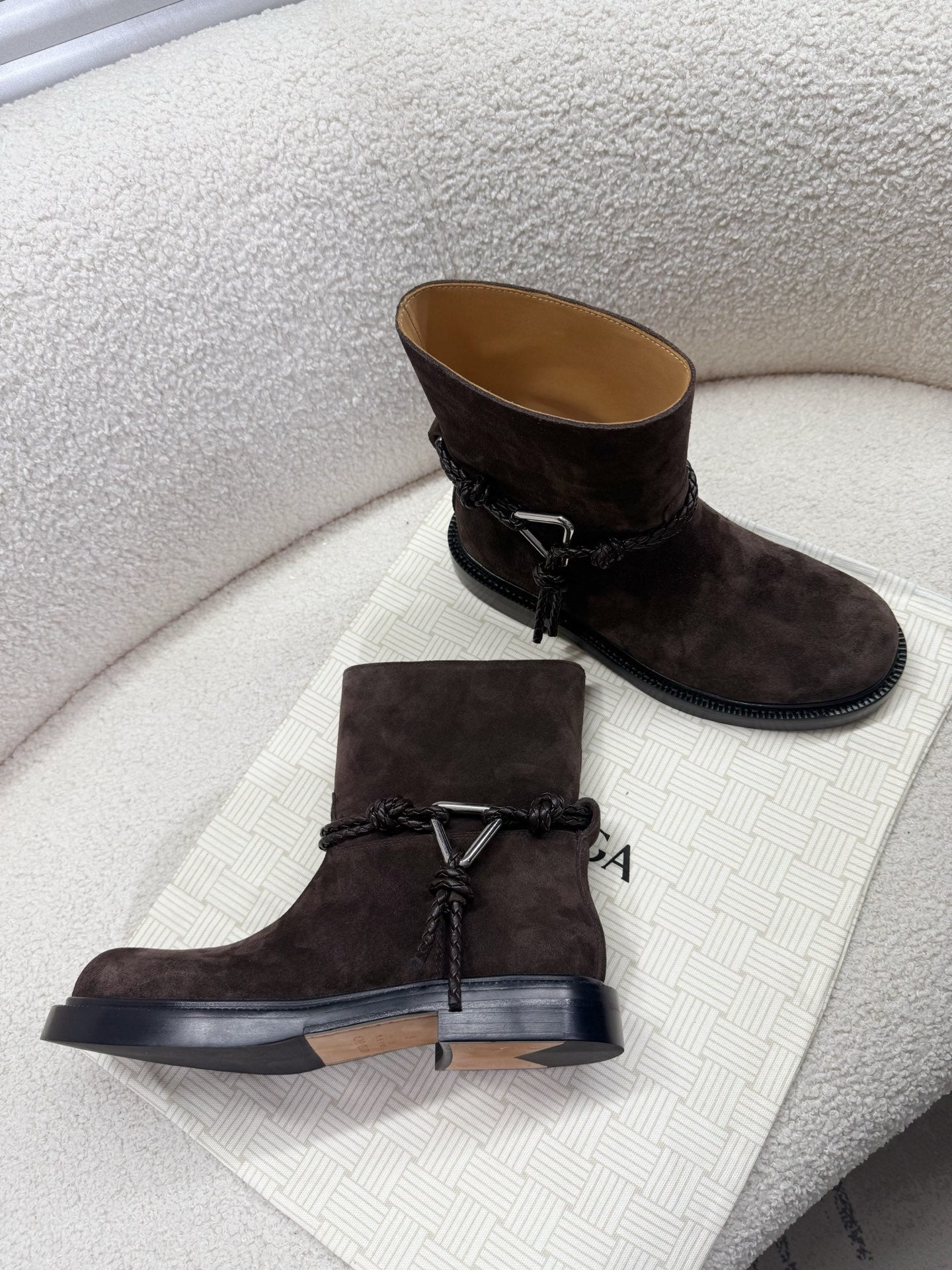 BOTTEGA VENETA 26S ANKLE BOOTS IN DARK BROWN SUEDE WITH ROPE DETAIL