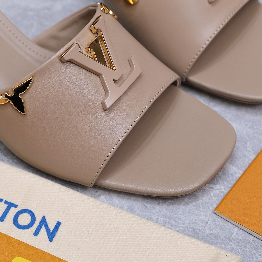 LV 26S BLOCK HEEL MULE SANDALS 55MM IN NUDE BROWN CALFSKIN GOLD HARDWARE