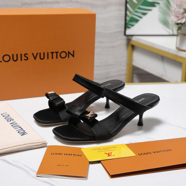 LV 26S SLIDE HEELS 40MM IN BLACK SATIN WITH BOW