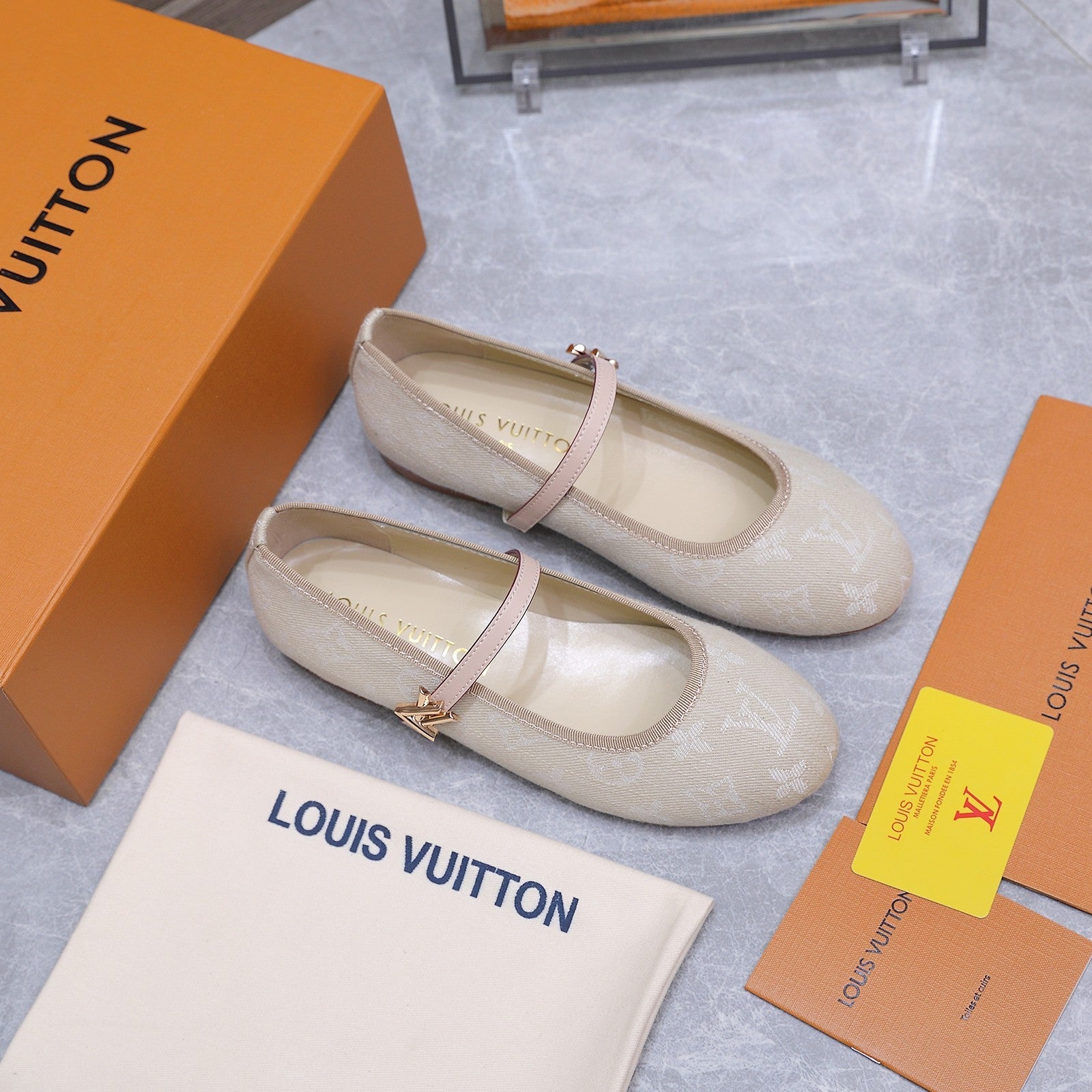 LV 26S MARY JANE FLATS IN BEIGE MONOGRAM DENIM WITH CALFSKIN STRAP