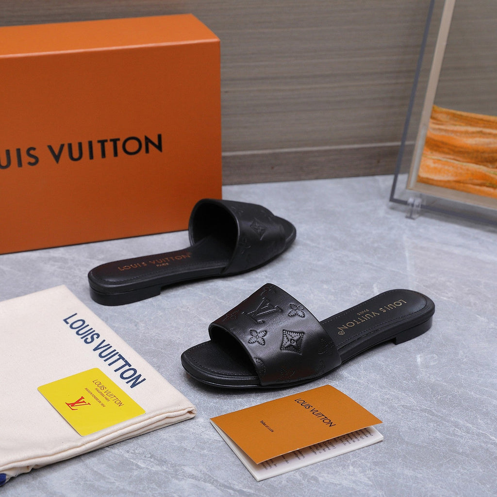 LV 26S FLAT SLIDE SANDALS IN BLACK CALFSKIN EMBOSSED MONOGRAM LOGO