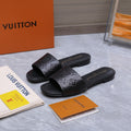LV 26S FLAT SLIDE SANDALS IN BLACK CALFSKIN EMBOSSED MONOGRAM LOGO