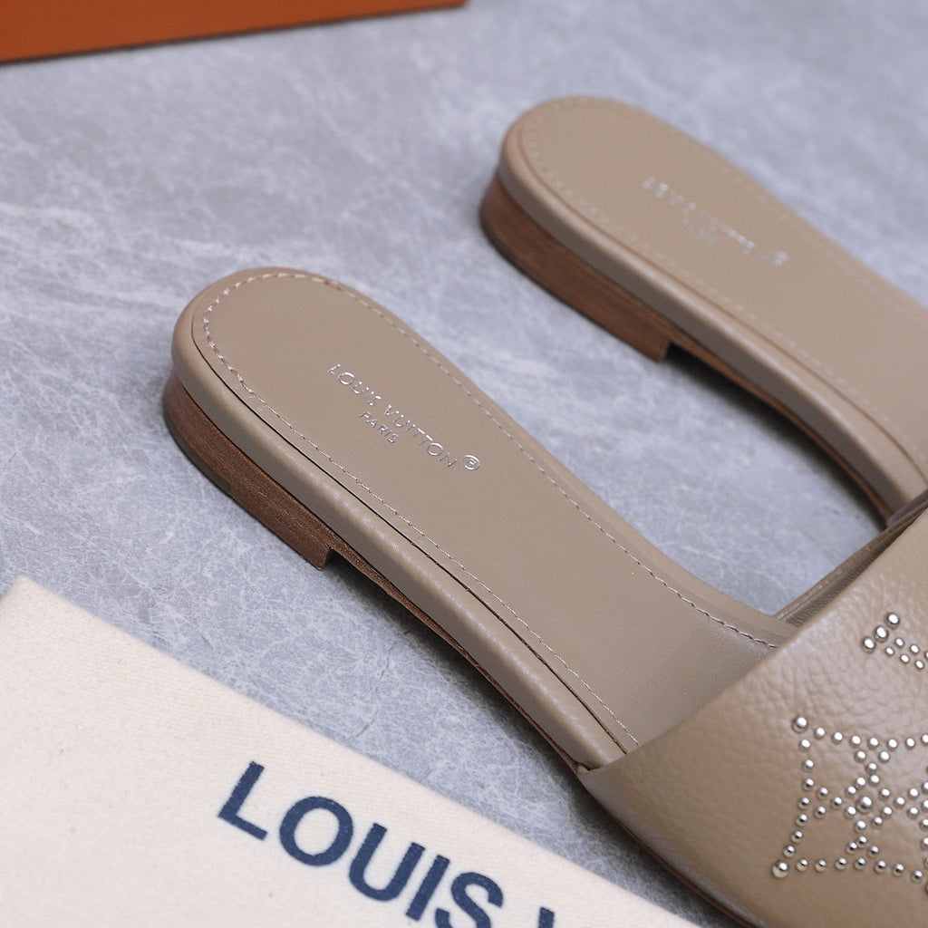 LV 26S FLAT SLIDE SANDALS IN NUDE BROWN CALFSKIN