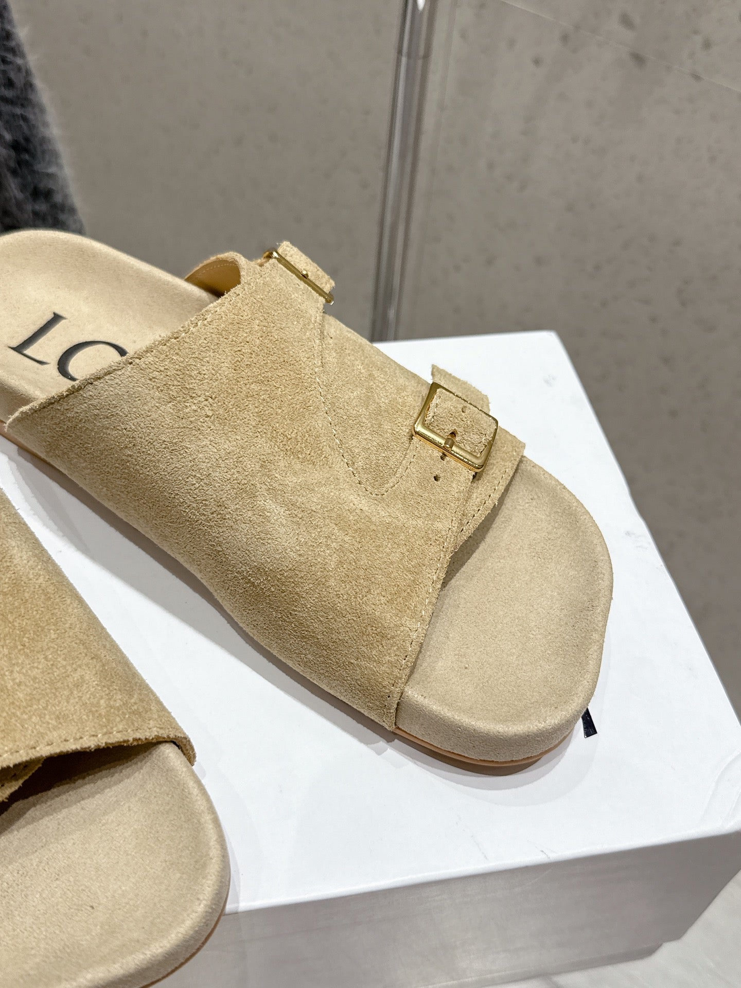 LOEWE 26S EASE SLIDE IN BEIGE SUEDE