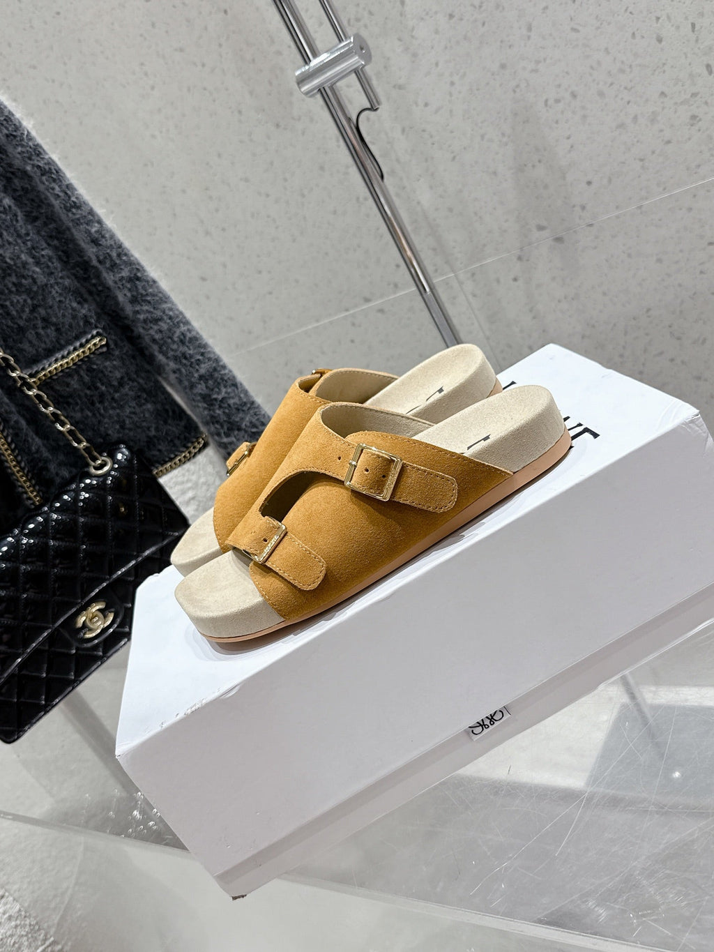 LOEWE 26S EASE SLIDE IN CAMEL BROWN SUEDE