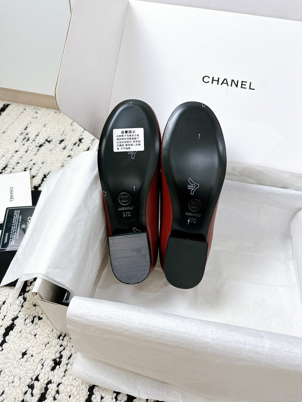 LOAFERS IN RED CALFSKIN HARDWARE WITH ROCK MIX CHAIN