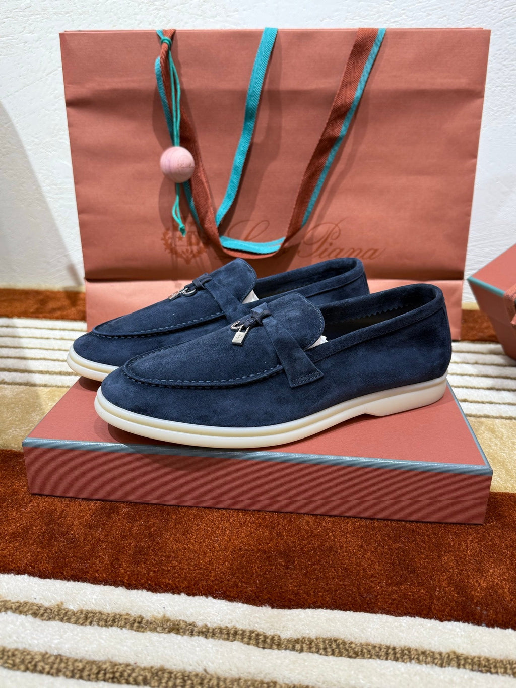 LP SUMMER CHARMS WALK LOAFERS IN NAVY BLUE SUEDE