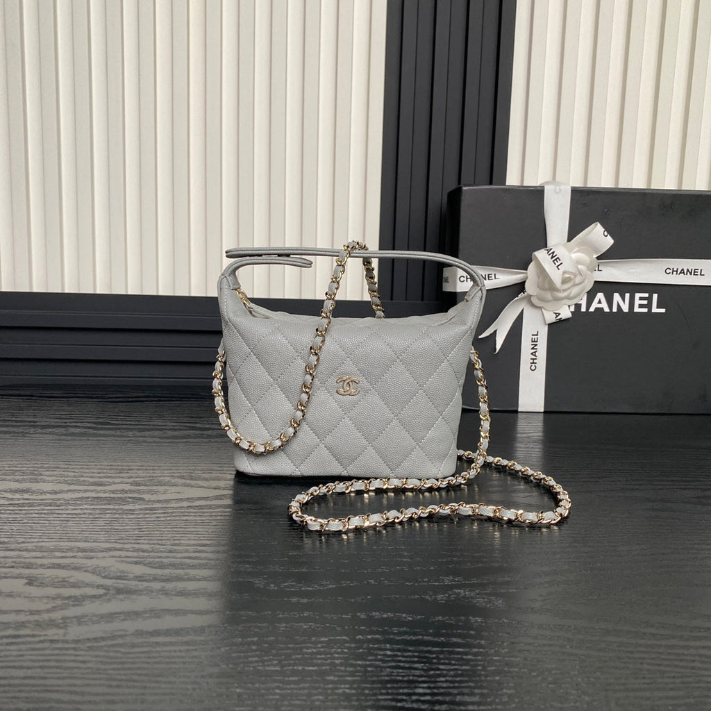 HOBO BAG 21 IN RHINO GRAY GRAINED CALFSKIN GOLD HARDWARE