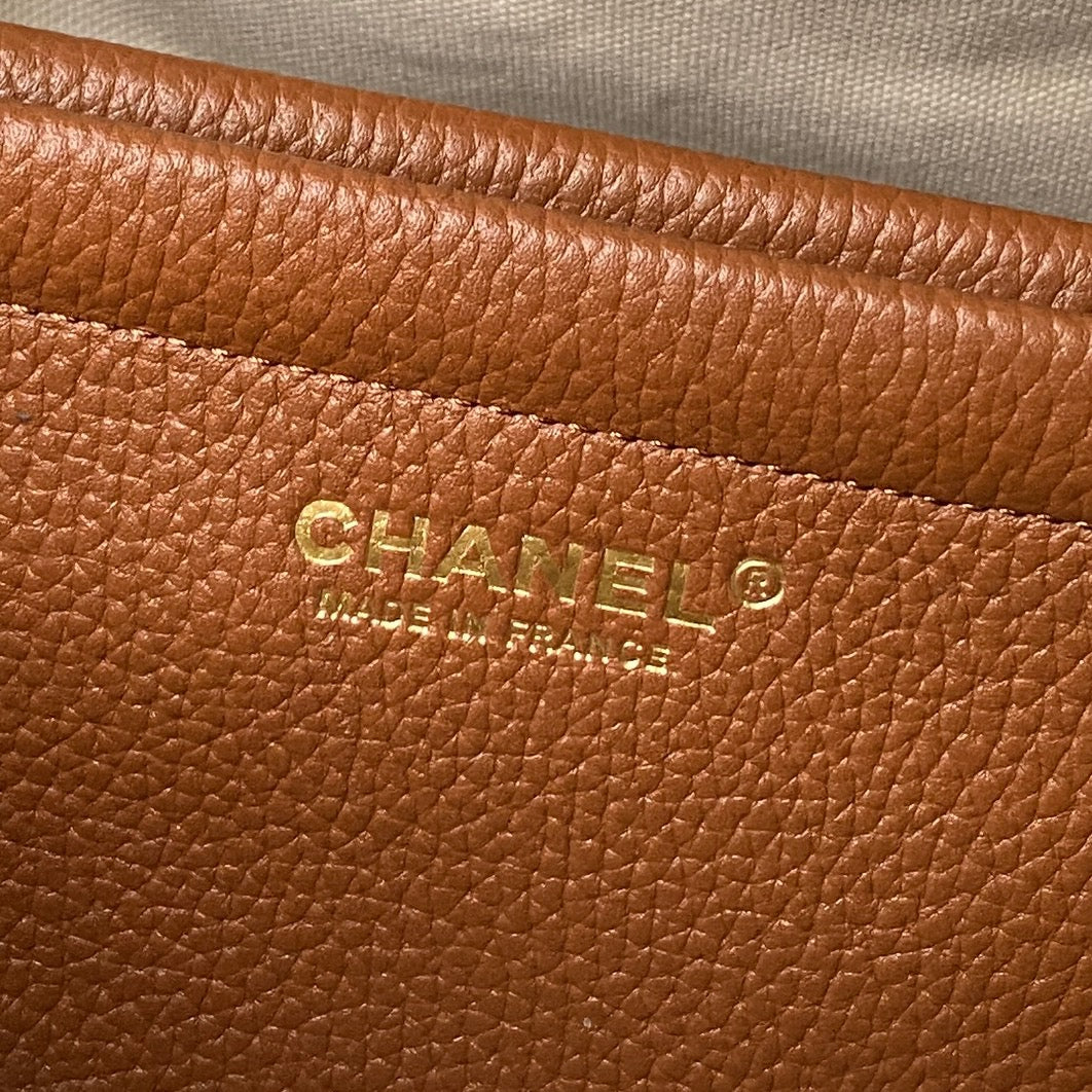 CHANEL 26S BOWLING BAGUETTE BAG 30CM IN CARAMEL BROWN CAVIAR CALFSKIN