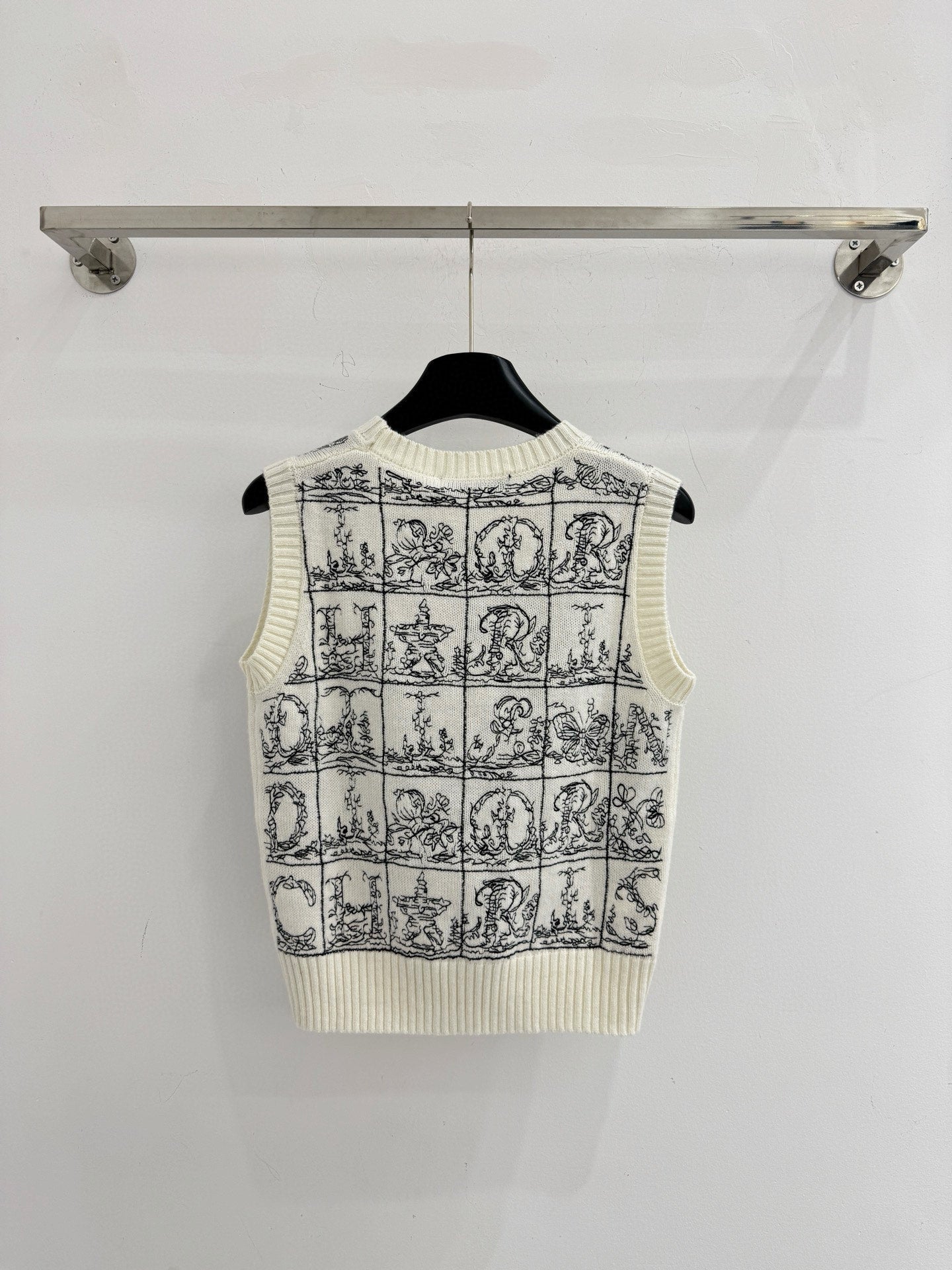 DIOR 25S SLEEVELESS VEST 609