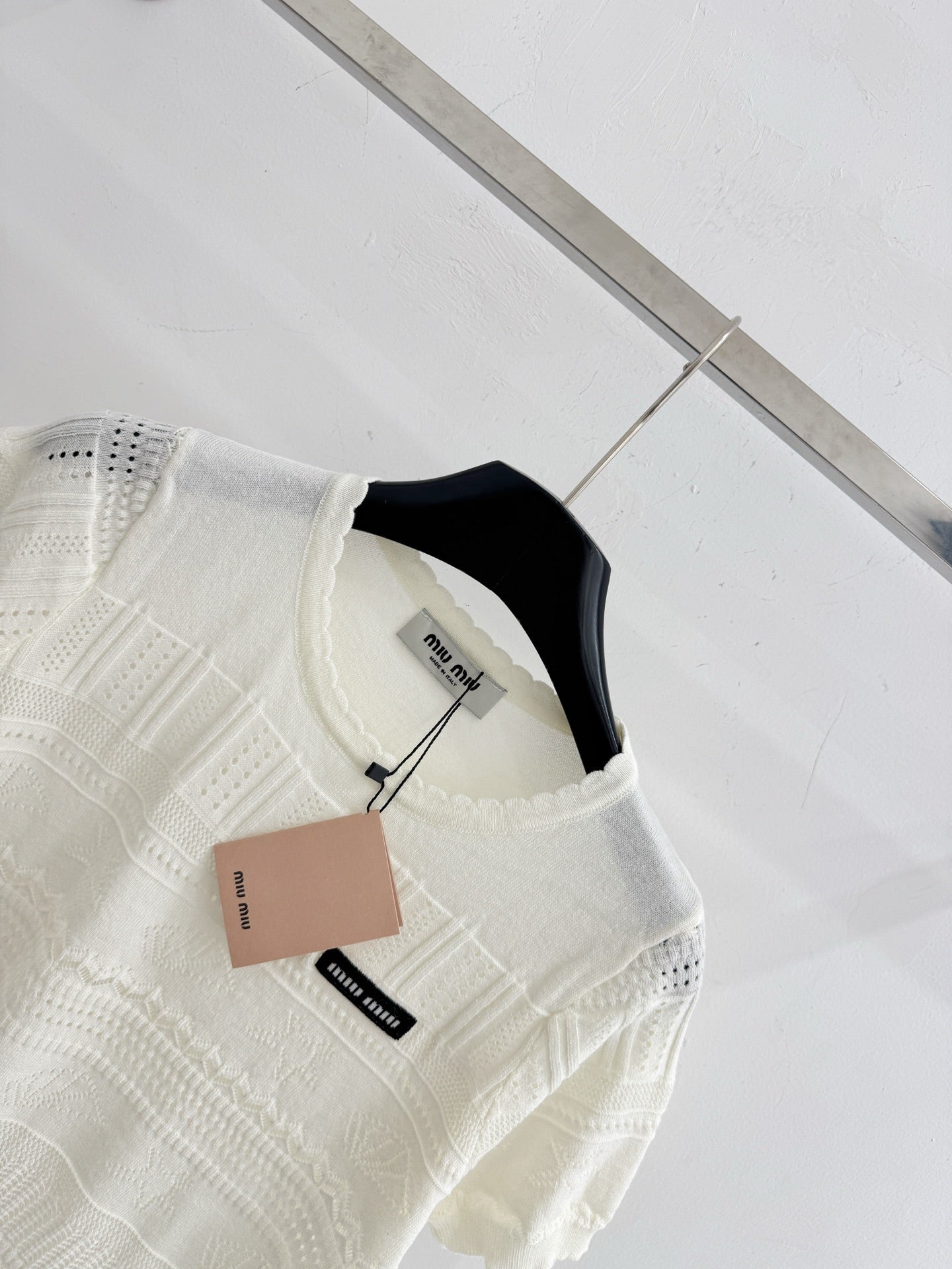 MIUMIU 26S SHORT-SLEEVED SWEATER STYLE 1074