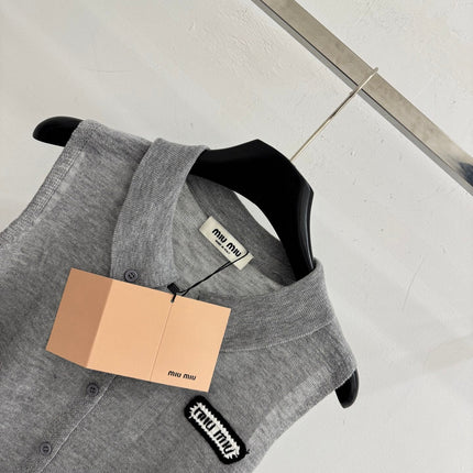 MIUMIU 26S SLEEVELESS KNIT POLO TOP STYLE 1070