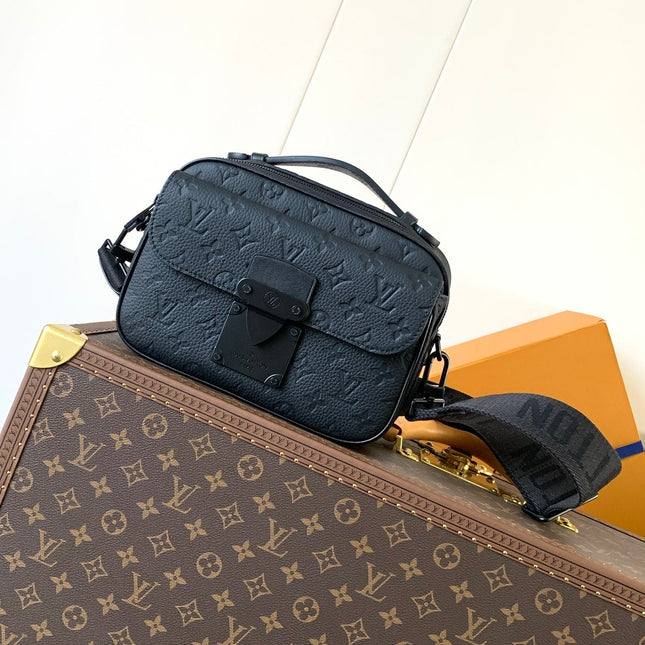LV 26S S LOCK CROSSBODY BAG 22 IN BLACK EMBOSSED TAURILLON LEATHER