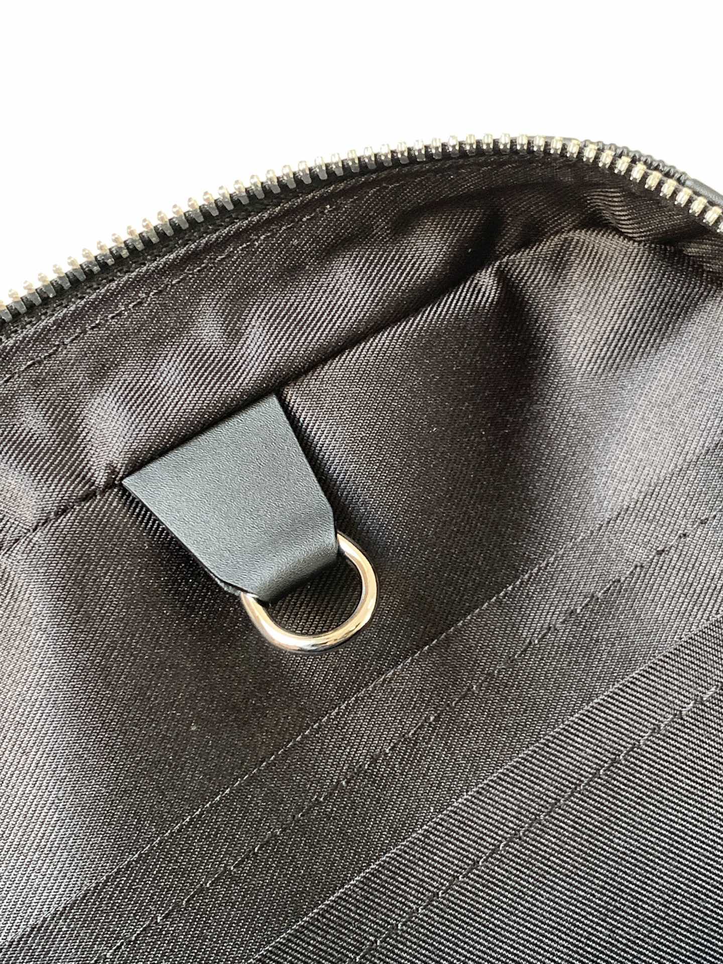 LV 25S PORTE- DOCUMENTS VOYAGE 41 IN BLACK EMBOSSED DAMIER INFINI CALFSKIN