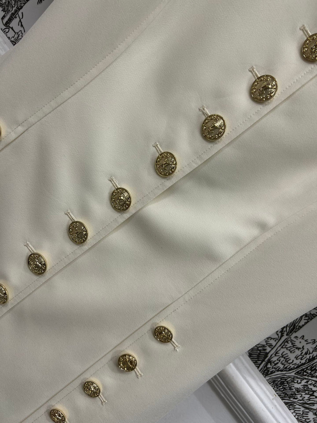 LV 25S ROUND NECK DRESS WITH METAL BUTTONS 262924