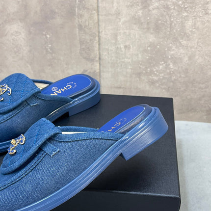 CHANEL 26S MULE LOAFERS IN BLUE DENIM WITH QUILTED FLAP & CHAIN CC LOGO