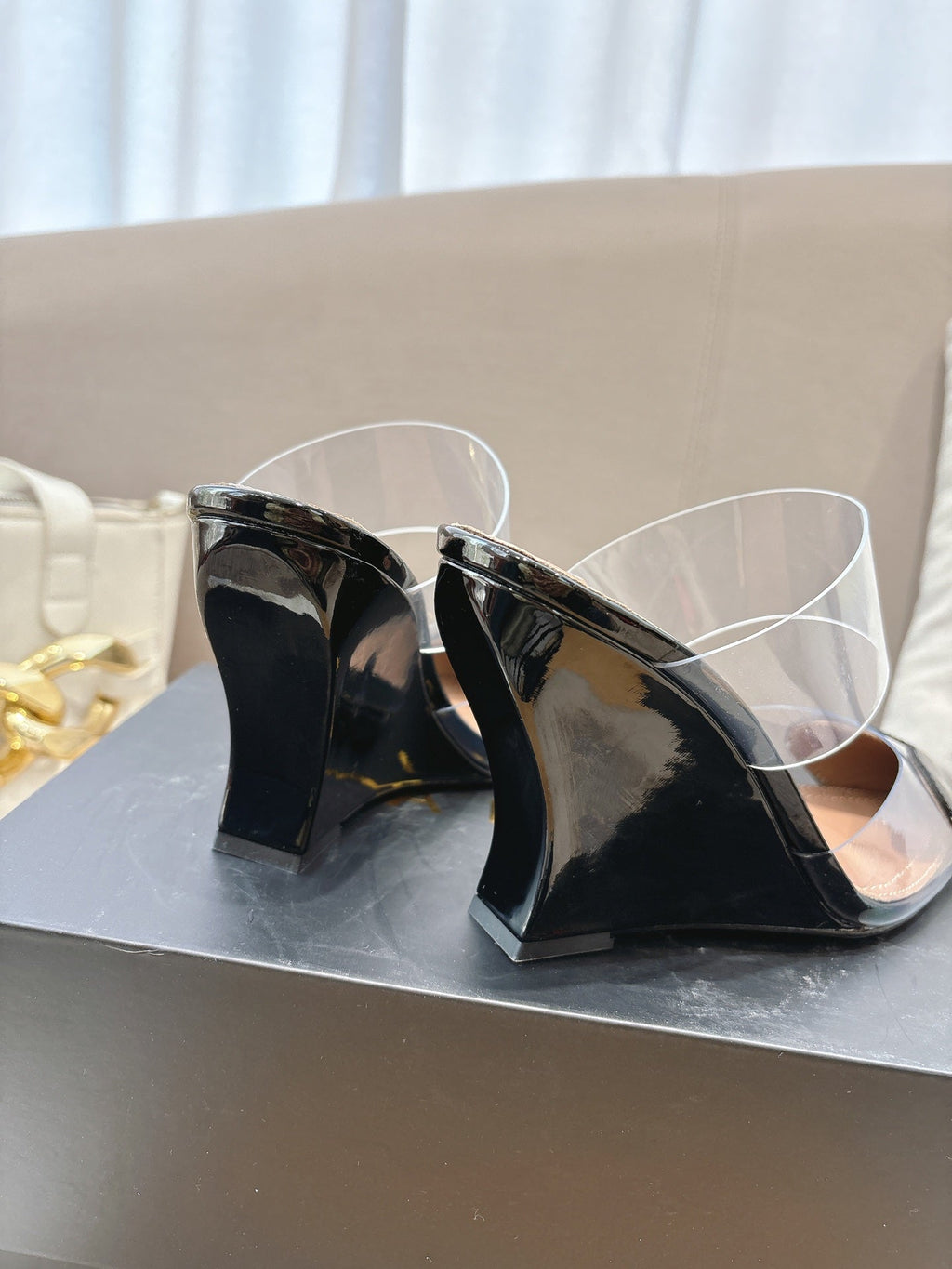 ALAIA 26S HIGH-HEEL WEDGE MULES 95 MM IN BLACK GLOSSY CALFSKIN